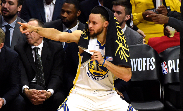 猛龙主场告捷，创造历史纪录