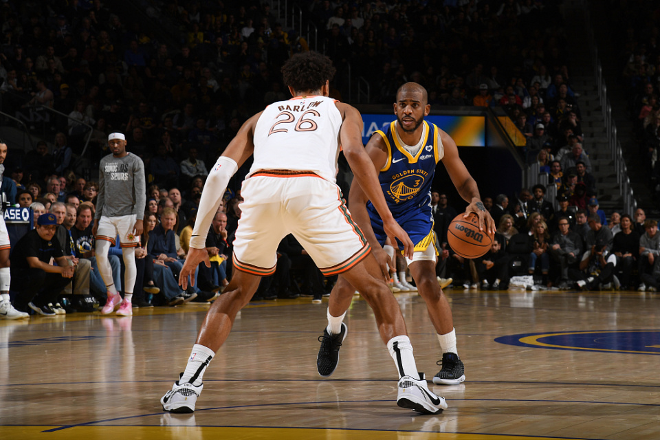 勇士胜马刺,史蒂芬柯瑞砍下三分27分 勇士胜马刺,史蒂芬柯瑞砍下三分27分