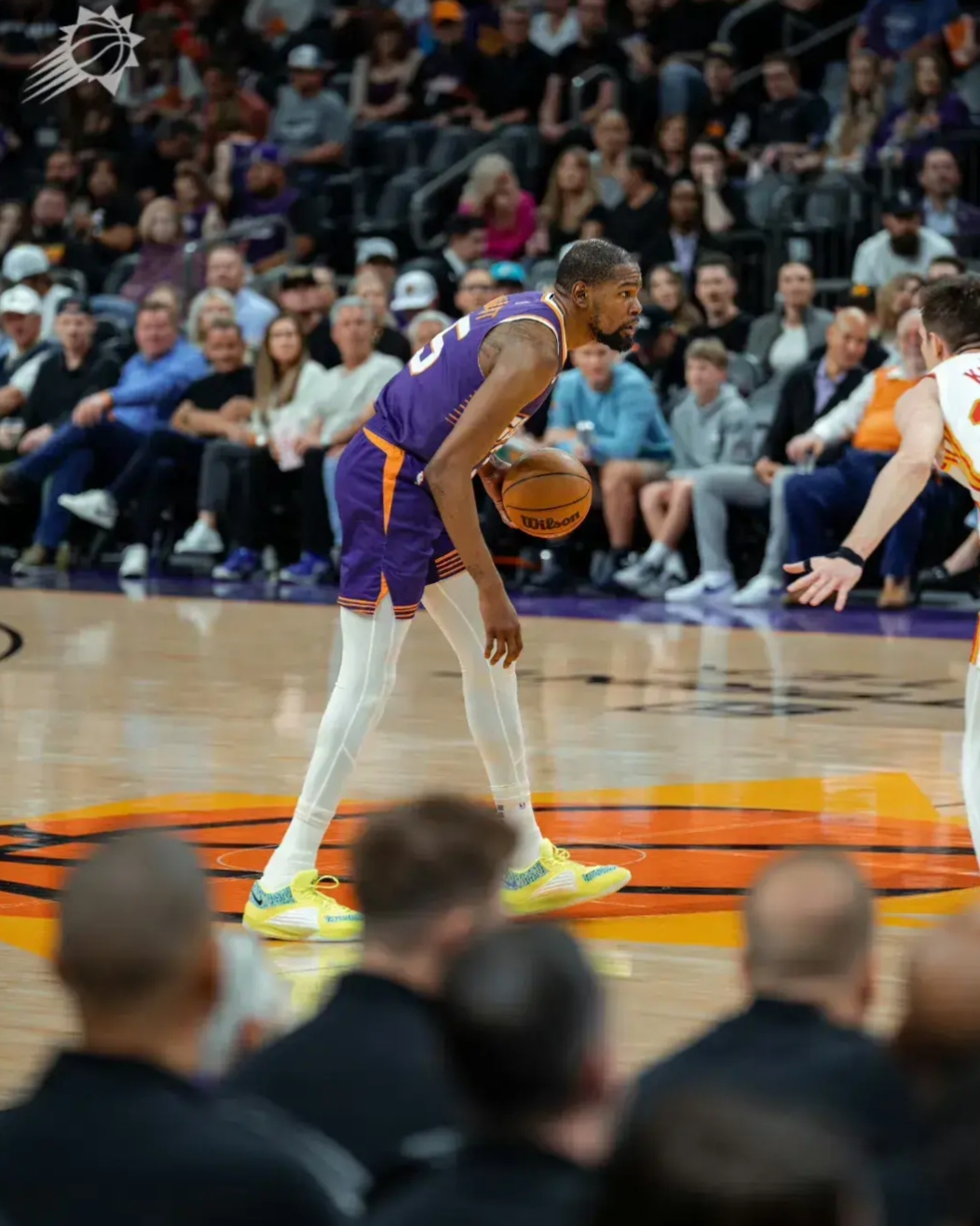 火箭大胜鹈鹕领跑西部